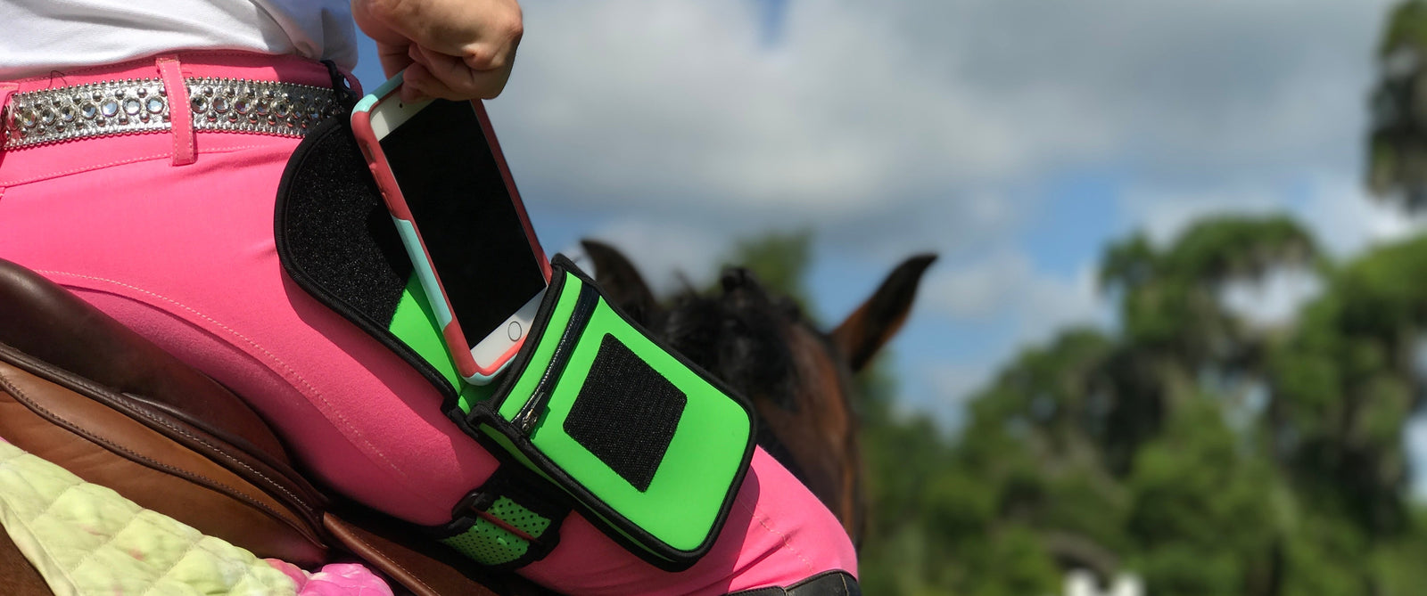 Leg bag for online horse riding